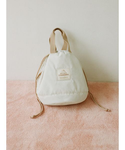 SNIDEL(スナイデル)の「【GREGORY】スクイーズバッグ(ハンドバッグ・レディース・ライトベージュ・F)」の10枚目の写真
