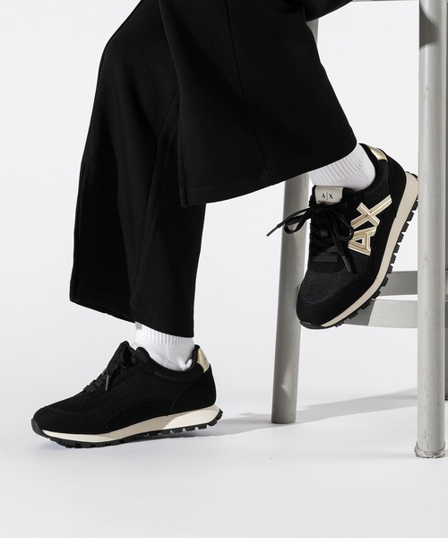 ARMANI EXCHANGE（アルマーニエクスチェンジ）の「【A|X アルマーニ エクスチェンジ】AXロゴ ミックスマテリアル レースアップスニーカー（スニーカー・レディース・ブラック×ゴールド/ベージュ/ライトベージュ・39/38.5/38/37.5/37/36.5/36/35）」の15枚目の写真