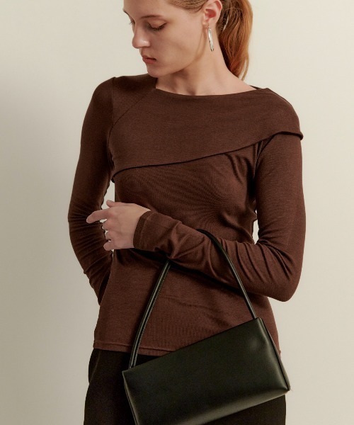 kiehtova(キエトヴァ)の「【kiehtova】asymmetry decorate tops/アシンメトリー デコルテ トップス(Tシャツ/カットソー・レディース・ブラック/グリーン/ブラウン・FREE)」の9枚目の写真