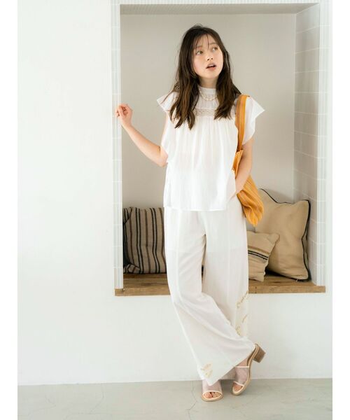 Ungrid（アングリッド）の「コットンノースリフリルブラウス（シャツ/ブラウス・レディース・ダークオレンジ/オフホワイト/ブラック・FREE）」の8枚目の写真