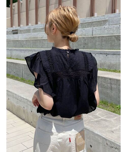 Ungrid（アングリッド）の「コットンノースリフリルブラウス（シャツ/ブラウス・レディース・ダークオレンジ/オフホワイト/ブラック・FREE）」の15枚目の写真