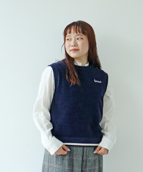 PAR ICI（パーリッシィ）の「emma チェーン刺繍 カレッジベスト（ベスト・レディース・オレンジ/カーキ/ネイビー・FREE）」の2枚目の写真