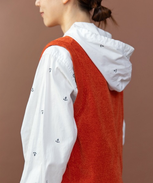 PAR ICI（パーリッシィ）の「emma チェーン刺繍 カレッジベスト（ベスト・レディース・オレンジ/カーキ/ネイビー・FREE）」の22枚目の写真