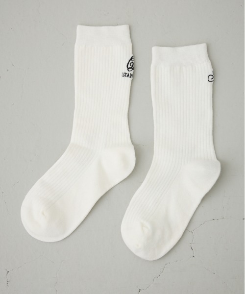 AZUL by moussy(アズールバイマウジー)の「ワンポイント刺繍ソックス(ソックス/靴下・レディース・ホワイト・FREE)」の1枚目の写真