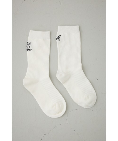 AZUL by moussy(アズールバイマウジー)の「ワンポイント刺繍ソックス(ソックス/靴下・レディース・ホワイト・FREE)」の2枚目の写真