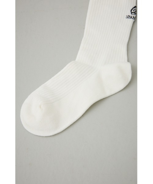 AZUL by moussy(アズールバイマウジー)の「ワンポイント刺繍ソックス(ソックス/靴下・レディース・ホワイト・FREE)」の3枚目の写真