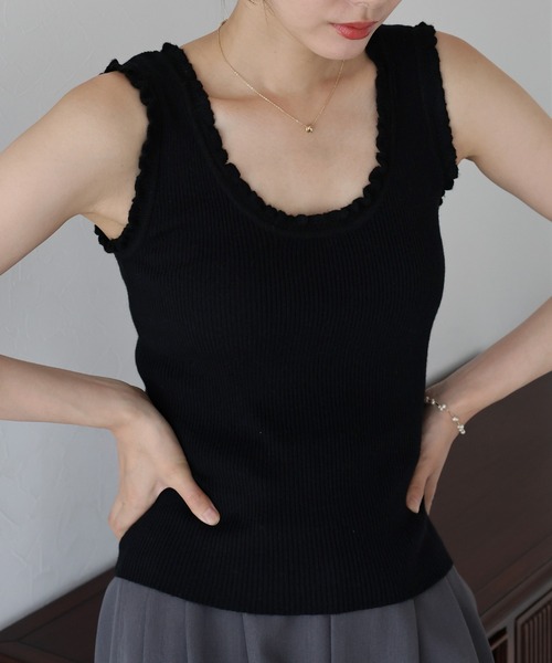 BLUEEAST(ブルーイースト)の「フリルリブニットタンクトップ(タンクトップ・レディース・ブラウン/ブラック/チャコールグレー・MEDIUM)」の17枚目の写真