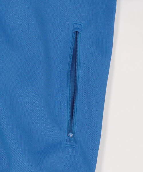 adidas(アディダス)の「adidas/アディダス CLASSIC TT(その他アウター・メンズ・ブルー/グリーン・MEDIUM/LARGE/X-LARGE)」の5枚目の写真