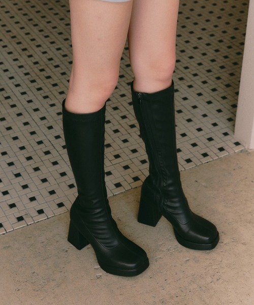 BLONDEY（ブロンディ）の「スクエアフィットロングブーツ（ブーツ・レディース・ブラック・LARGE/MEDIUM/SMALL）」の3枚目の写真