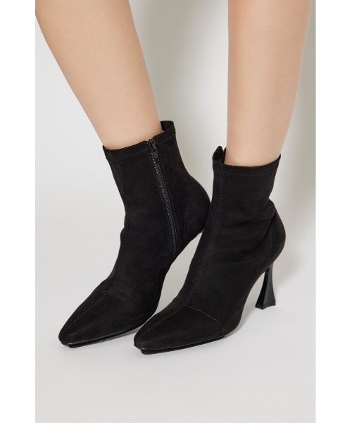 rienda（リエンダ）の「スリムトゥフィットショートブーツ  靴（ブーツ・レディース・アイボリー/ブラック・SMALL/MEDIUM/LARGE）」の9枚目の写真