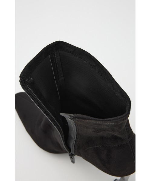 rienda（リエンダ）の「スリムトゥフィットショートブーツ  靴（ブーツ・レディース・アイボリー/ブラック・SMALL/MEDIUM/LARGE）」の19枚目の写真