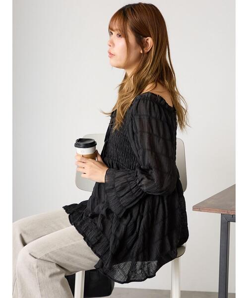 ehka sopo(エヘカソポ)の「2WAYオフショルシアーブラウス(シャツ/ブラウス・レディース・ブラック/ベージュ/キナリ・F)」の7枚目の写真