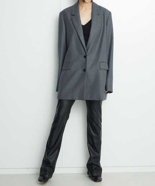 AEWEN MATOPH（イウエン マトフ）の「＜AEWEN MATOPH＞ウール パワーショルダージャケットコート（その他アウター・レディース・ブラック/グレー・34/36/38）」の4枚目の写真
