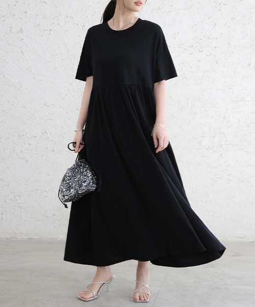 ReRe(リリ)の「ドロップショルダーロングマキシワンピース(ワンピース・レディース・ブラック/ブルー/グリーン/ベージュ・MEDIUM)」の19枚目の写真