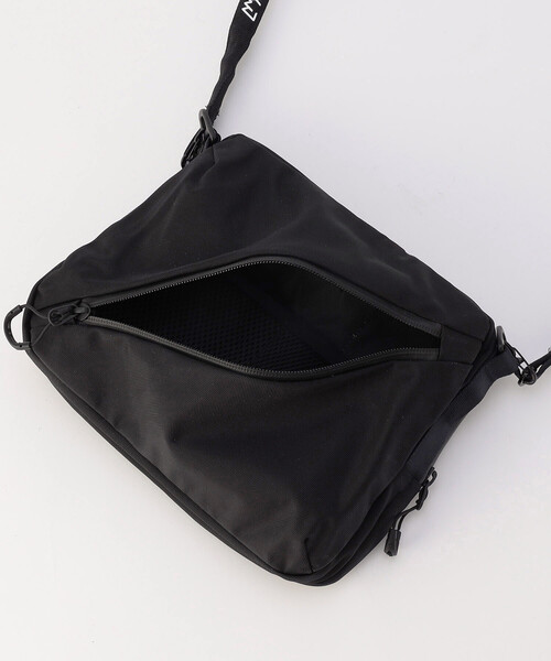 CMF OUTDOOR GARMENT(シーエムエフアウトドアガーメント)の「CMF OUTDOOR GARMENT/シーエムエフ アウトドアガーメント SACHOSH COMBO(ショルダーバッグ・メンズ・ブラック/ベージュ・ONE SIZE)」の6枚目の写真