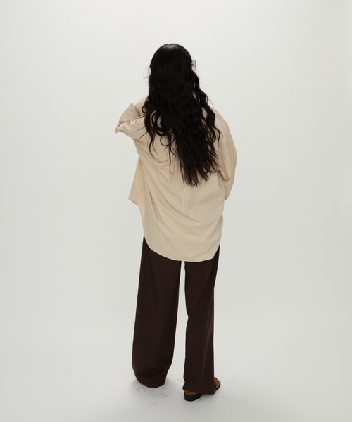 NUJOH(ヌゾ)の「Airy Flow Loose Shirt / エアリーフロウ ルーズシャツ(シャツ/ブラウス・レディース・ベージュ/チャコールグレー/アッシュブラウン・FREE)」の10枚目の写真