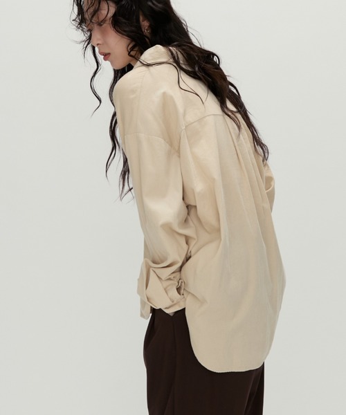 NUJOH(ヌゾ)の「Airy Flow Loose Shirt / エアリーフロウ ルーズシャツ(シャツ/ブラウス・レディース・ベージュ/チャコールグレー/アッシュブラウン・FREE)」の12枚目の写真