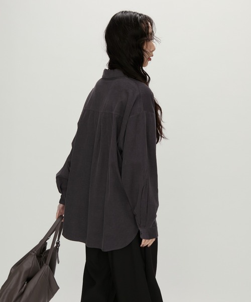 NUJOH(ヌゾ)の「Airy Flow Loose Shirt / エアリーフロウ ルーズシャツ(シャツ/ブラウス・レディース・ベージュ/チャコールグレー/アッシュブラウン・FREE)」の21枚目の写真
