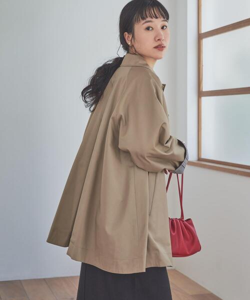 URBAN RESEARCH DOORS（アーバンリサーチドアーズ）の「リバーシブルステンカラーコート（ステンカラーコート・レディース・ベージュ/ネイビー・MEDIUM）」の16枚目の写真