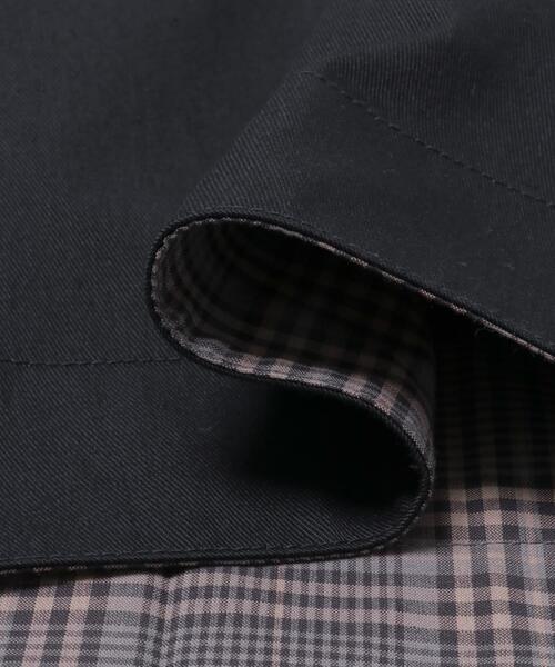 URBAN RESEARCH DOORS（アーバンリサーチドアーズ）の「リバーシブルステンカラーコート（ステンカラーコート・レディース・ベージュ/ネイビー・MEDIUM）」の3枚目の写真