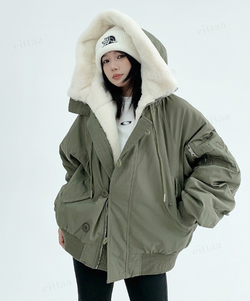 Dalfwin（ダールフィン）の「韓国ファッション N3Bボアフード付きコートブルゾン（ブルゾン・レディース・ブラック/オフホワイト/アーミー・FREE）」の5枚目の写真
