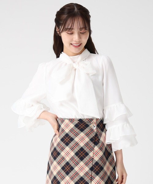 31 Sons de mode（トランテアン　ソン　ドゥ　モード）の「2025秋冬新作 ティアード袖ブラウス（シャツ/ブラウス・レディース・ワイン/ブラック/オフホワイト・ﾌﾘ-）」の2枚目の写真