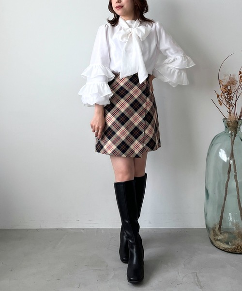 31 Sons de mode（トランテアン　ソン　ドゥ　モード）の「2025秋冬新作 ティアード袖ブラウス（シャツ/ブラウス・レディース・ワイン/ブラック/オフホワイト・ﾌﾘ-）」の16枚目の写真