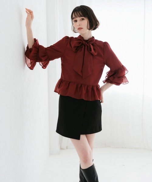 31 Sons de mode（トランテアン　ソン　ドゥ　モード）の「2025秋冬新作 ティアード袖ブラウス（シャツ/ブラウス・レディース・ワイン/ブラック/オフホワイト・ﾌﾘ-）」の4枚目の写真