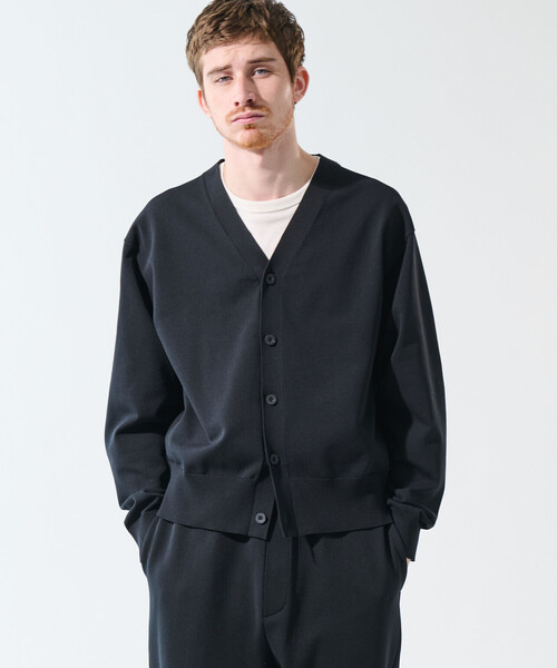 Bshop（ビショップ）の「NEUTRALWORKS | 〈別注〉 Vネックカーディガン MEN（カーディガン/ボレロ・メンズ・ブラック/ダークネイビー・L/M/XL）」の18枚目の写真