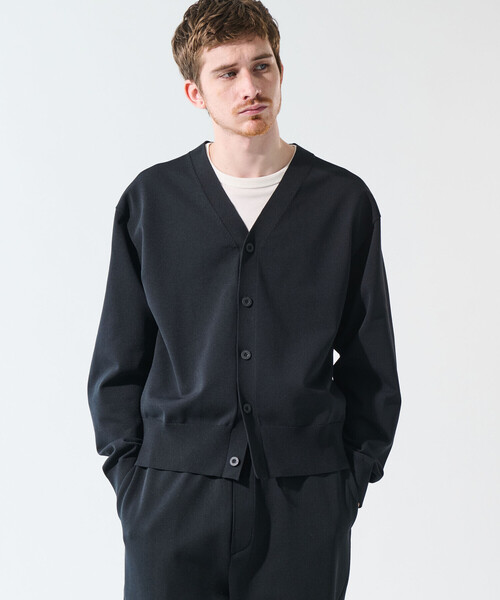 Bshop（ビショップ）の「NEUTRALWORKS | 〈別注〉 Vネックカーディガン MEN（カーディガン/ボレロ・メンズ・ブラック/ダークネイビー・L/M/XL）」の20枚目の写真