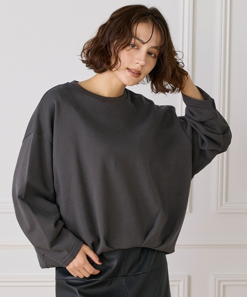 INED（イネド）の「フロントタック裏毛プルオーバー《YVON》【セットアップ対応】（Tシャツ/カットソー・レディース・チャコールグレー/ネイビー・9号）」の2枚目の写真