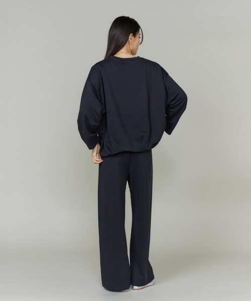 INED（イネド）の「フロントタック裏毛プルオーバー《YVON》【セットアップ対応】（Tシャツ/カットソー・レディース・チャコールグレー/ネイビー・9号）」の7枚目の写真