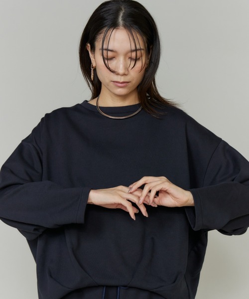 INED（イネド）の「フロントタック裏毛プルオーバー《YVON》【セットアップ対応】（Tシャツ/カットソー・レディース・チャコールグレー/ネイビー・9号）」の12枚目の写真