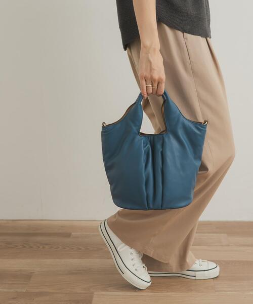 URBAN RESEARCH DOORS（アーバンリサーチドアーズ）の「パファーハンドルバッグ（ハンドバッグ・レディース・ブラウン/ブルー・ONE）」の4枚目の写真