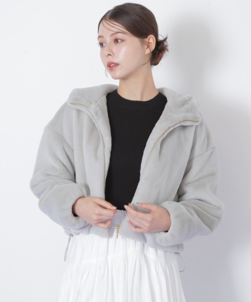 JILL by JILL STUART（ジルバイジルスチュアート）の「◇ フェイクファーフーディー（ブルゾン・レディース・ベージュ/ホワイト/グレー・MEDIUM/SMALL）」の8枚目の写真