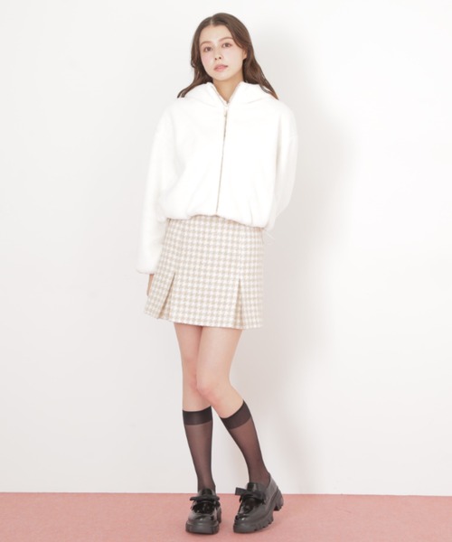 JILL by JILL STUART（ジルバイジルスチュアート）の「◇ フェイクファーフーディー（ブルゾン・レディース・ベージュ/ホワイト/グレー・MEDIUM/SMALL）」の21枚目の写真