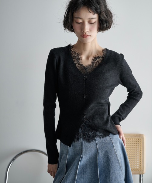 THE YOn（ザヨン）の「レースレイヤードVネックリブニット（ニット/セーター・レディース・ブラック/アイボリー/チャコールグレー/ピンク・FREE）」の17枚目の写真