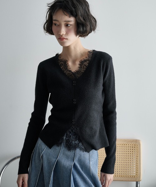 THE YOn（ザヨン）の「レースレイヤードVネックリブニット（ニット/セーター・レディース・ブラック/アイボリー/チャコールグレー/ピンク・FREE）」の18枚目の写真