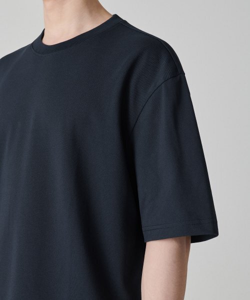 MUSINSA STANDARD（ムシンサスタンダード）の「[クールタンダード] リラックスフィットクルーネックピケTシャツ [ネイビー]（Tシャツ/カットソー・メンズ・その他・SMALL/MEDIUM/LARGE/X-LARGE/XX-LARGE/XXX-LARGE）」の5枚目の写真