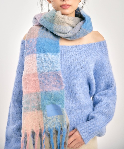 BLUE×PALANG(ブルーパラン)の「OFF SHOULDER BIG KNIT(ニット/セーター・レディース・ライトブルー/ロイヤルブルー/ネイビー/ダルブルー系・FREE)」の16枚目の写真