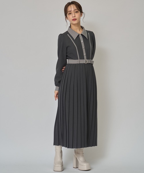 REDYAZEL（レディアゼル）の「クラシカルバイカラーラインリボンタイプリーツロングワンピース（ワンピース・レディース・ベージュ/パープル/チャコールグレー・SMALL/MEDIUM）」の21枚目の写真