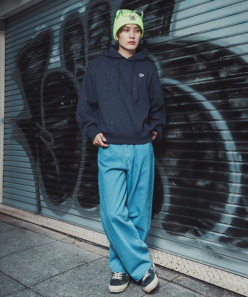 SIDEWAY STANCE（サイドウェイスタンス）の「【SIDEWAY STANCE】ラメ 裏起毛 ロゴプリント＆ワンポイント刺しゅう プルパーカー（パーカー・メンズ・ネイビー系/ブラウン系/ネイビー/ブラウン/ブラック/ブラック系・LARGE/MEDIUM）」の15枚目の写真