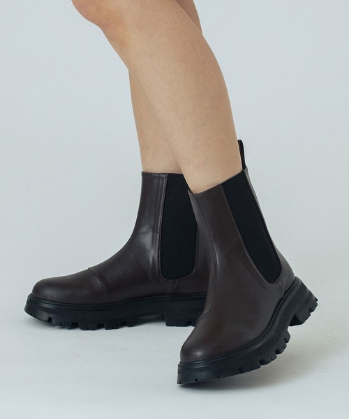 STILMODA（スティルモーダ）の「(STILMODA)VOLUME SOLE SIDE GORE SHORT BOOTS（ブーツ・レディース・ブラウン/ブラック・39/37/36/38）」の4枚目の写真