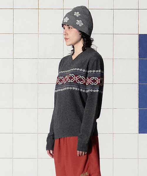 UNALLOYED(アナロイド)の「クローバーアーガイルVネックニット / チャコール(ニット/セーター・メンズ・その他・LARGE/MEDIUM)」の2枚目の写真