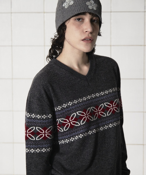 UNALLOYED(アナロイド)の「クローバーアーガイルVネックニット / チャコール(ニット/セーター・メンズ・その他・LARGE/MEDIUM)」の8枚目の写真