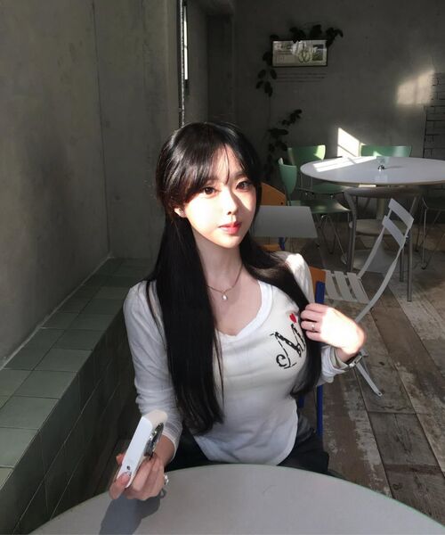 MUCENT(ムセント)の「ラブリッツミニハートロゴUネックロングスリーブTシャツ(4カラー)(Tシャツ/カットソー・レディース・ホワイト/ブラック/グレー/チャコール・FREE)」の22枚目の写真
