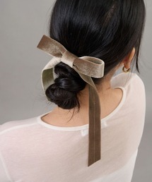 CEMONEMO（セモネモ）の「ベロア アシメ リボン ヘアフック（ヘアピン）」