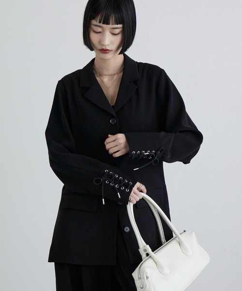 Lui's（ルイス）の「袖口レースアップシャツジャケット（シャツ/ブラウス・レディース・ブラック/グレー・FREE）」の6枚目の写真