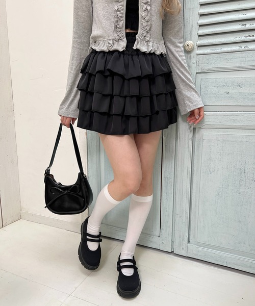 PHILLY(フィリー)の「サテンフリルティアードミニスカート(スカート・レディース・ホワイト/ブラック・FREE)」の15枚目の写真