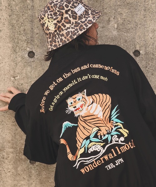 WONDER WALL MOTEL（ワンダーウォールモーテル）の「mj11319-EMBROIDERY SPORTS JACKET スポーツジャケット(26SSJK004)（ブルゾン・メンズ・グリーン/ブラック・S/XL/L/M）」の2枚目の写真